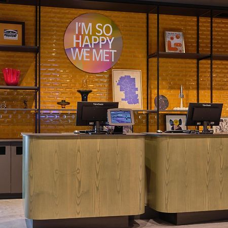 Alt Hotel Calgary University District エクステリア 写真