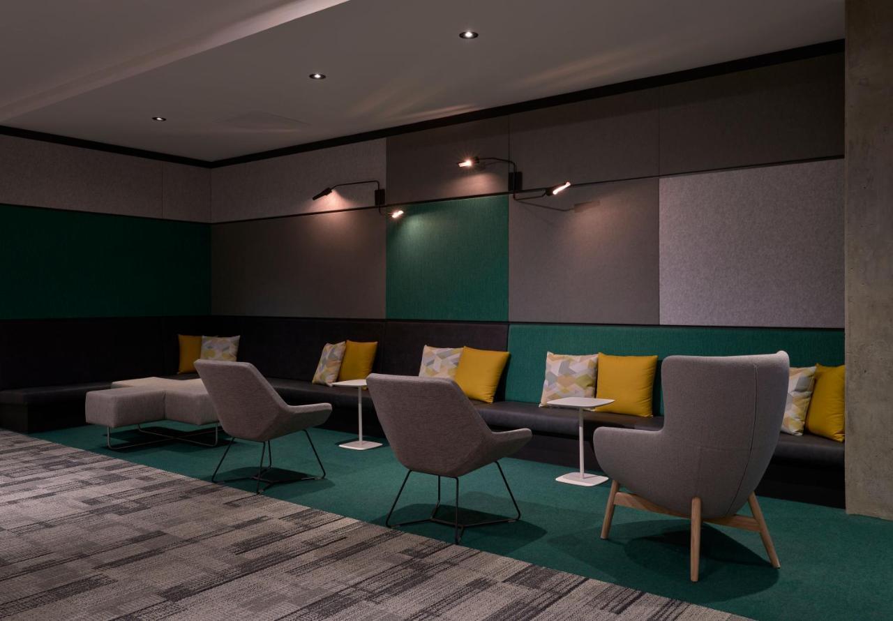Alt Hotel Calgary University District エクステリア 写真