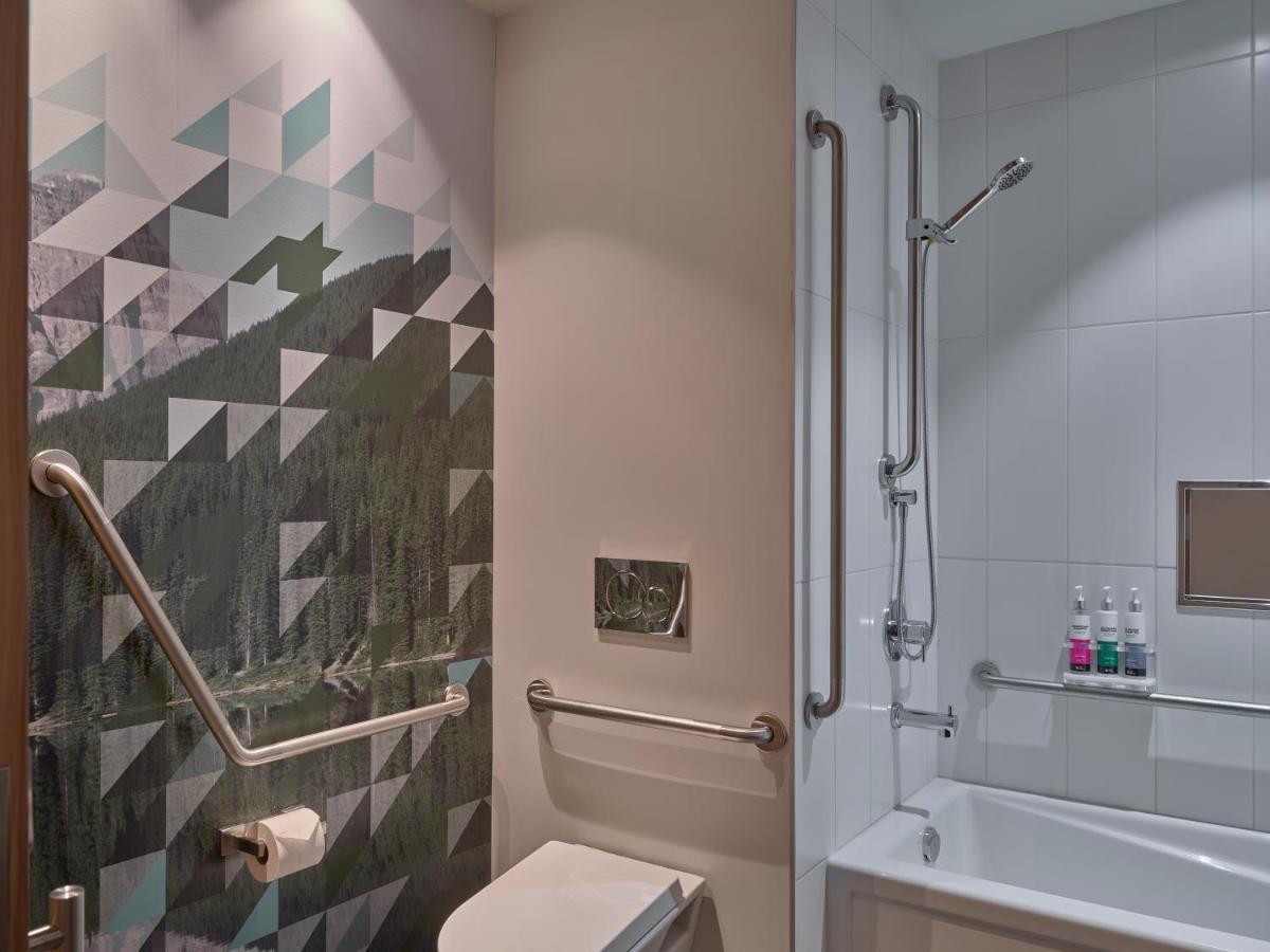 Alt Hotel Calgary University District エクステリア 写真