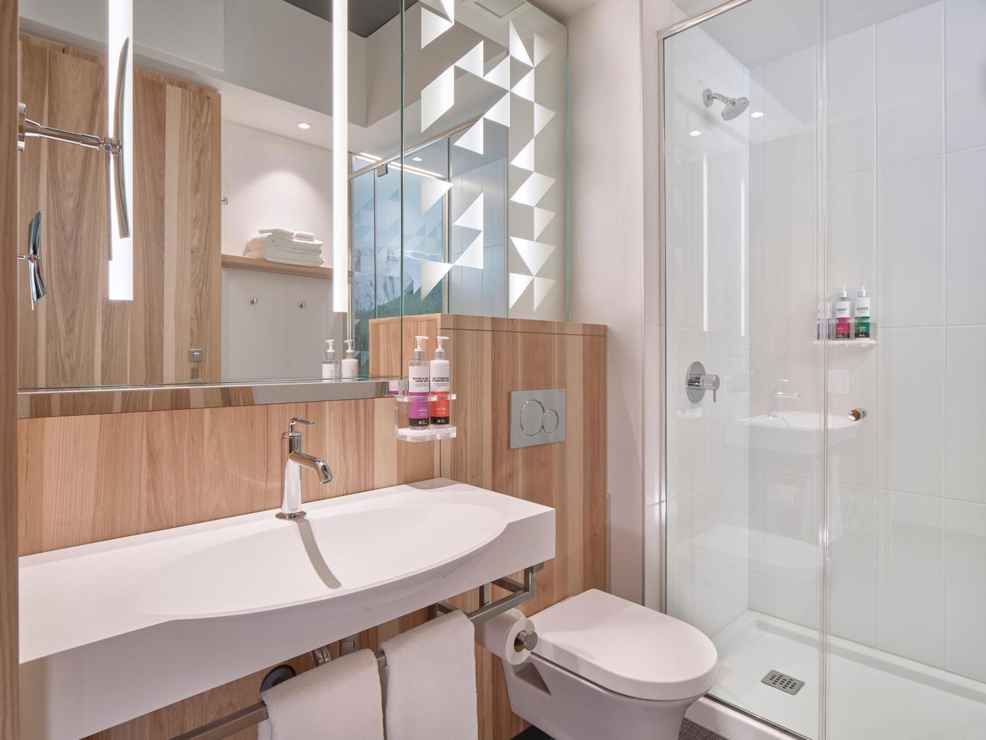 Alt Hotel Calgary University District エクステリア 写真